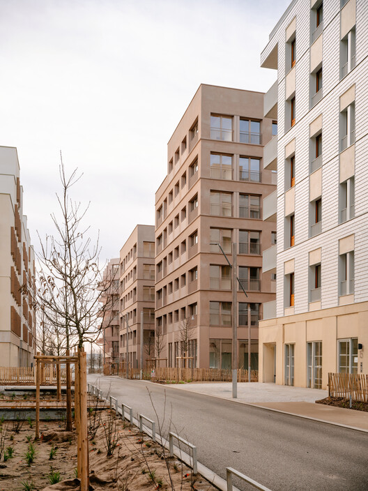 Олимпийское социальное жилье для Большого Парижа / SOA Architects — фотография экстерьера, бетон