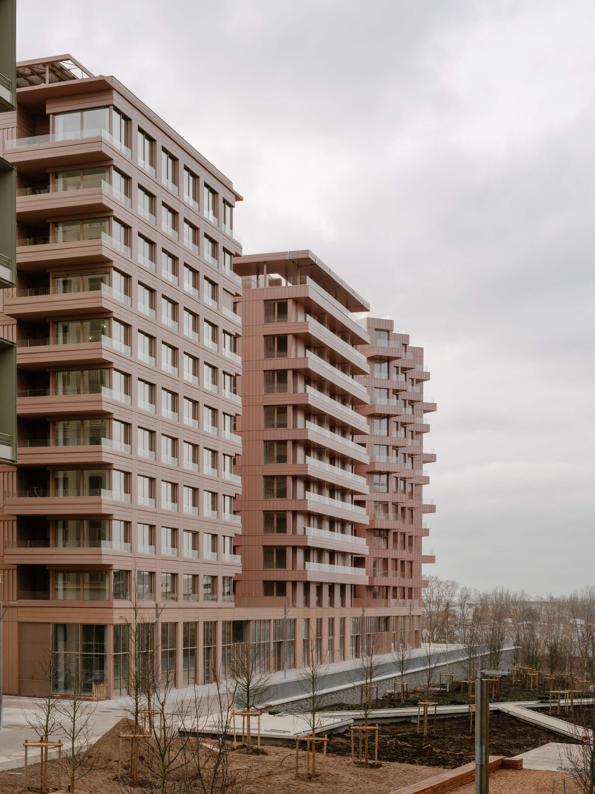 Олимпийское социальное жилье для Большого Парижа / SOA Architects
