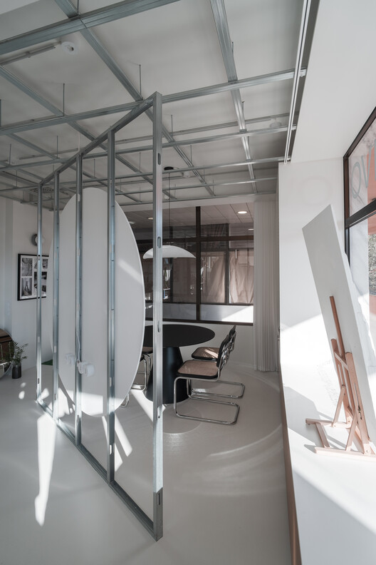 IAI Coletivo _ Atelier / IAI Coletivo - Фотография интерьера, Стул, Стекло