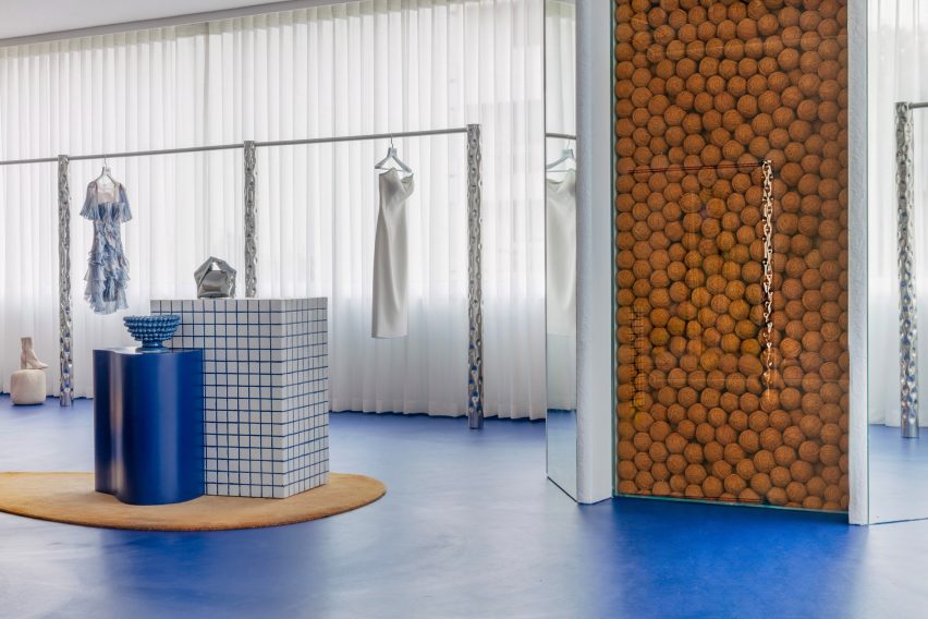 Установка пряжи Nezo от Sanjay Puri Architects
