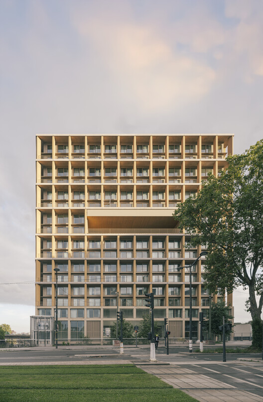 Wood Up Tower / LAN Architecture – Экстерьерная фотография, фасад, балкон
