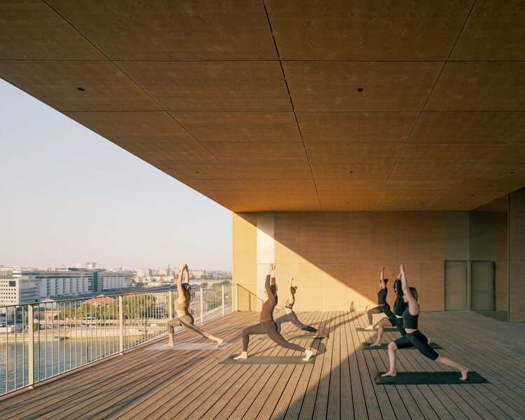 Wood Up Tower / LAN Architecture — Фотография интерьера
