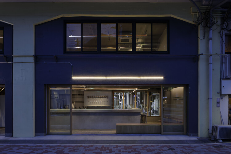Пивоварня Hibi Hitoawa / Hidenori Tsuboi Architects - Фотография интерьера