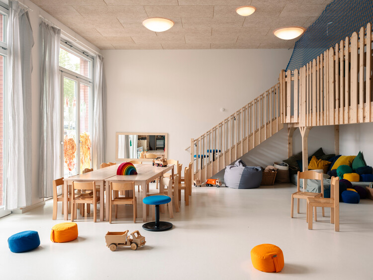 Кооперативное жилищное строительство KARL / Praeger Richter Architekten - Фотография интерьера, стул