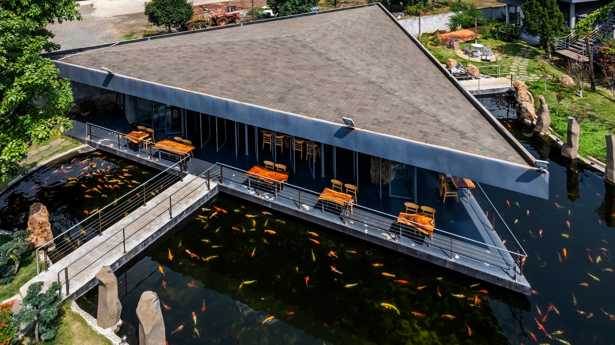 La Do Coffee / SPNG Architects