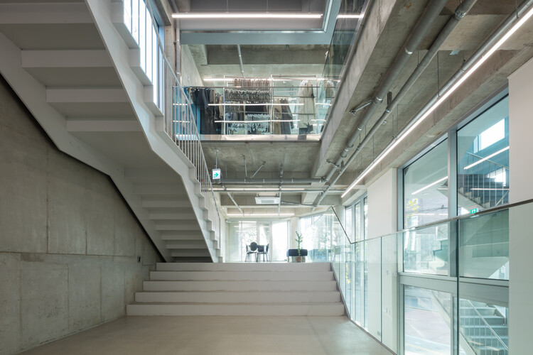 A-Building / LIFE Architects — Изображение 10 из 20