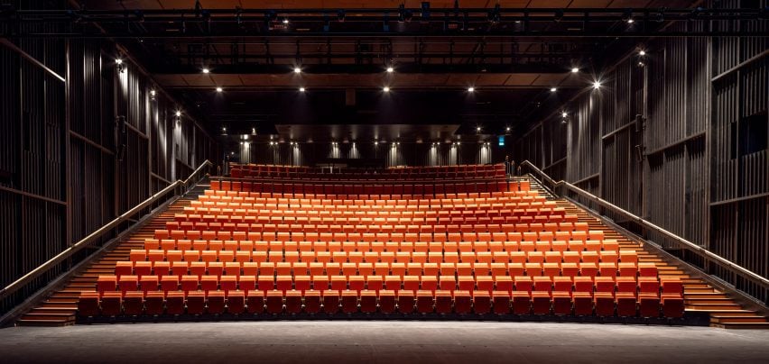 Аудитория Sadler's Wells East от О'Доннелла + Туоми