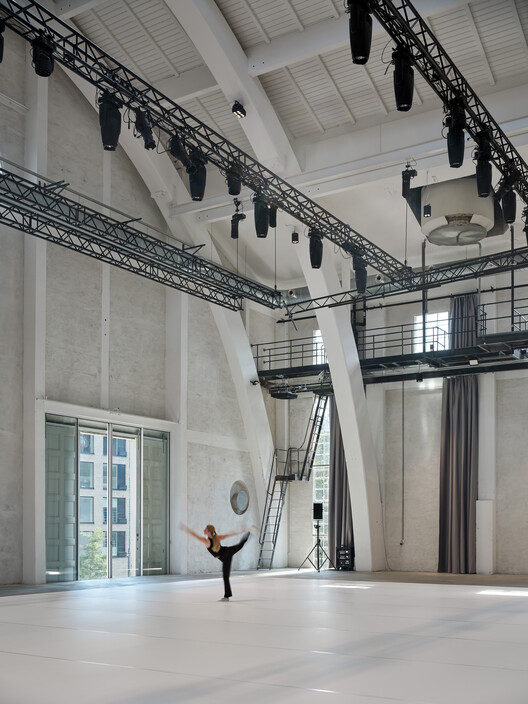 Национальный центр танца и хореографии Dansehallerne / Mikkelsen Arkitekter - Фотография интерьера, лестницы