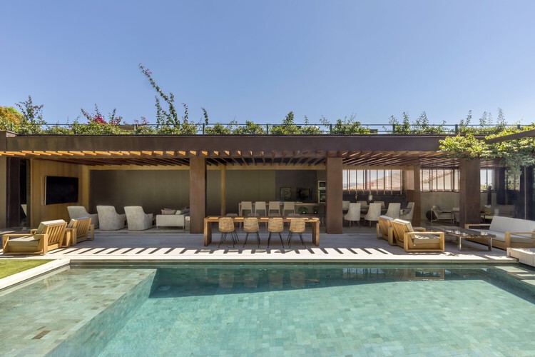 Дом Dezessete/Студия Gontijo Arquitetura — Изображение 2 из 29