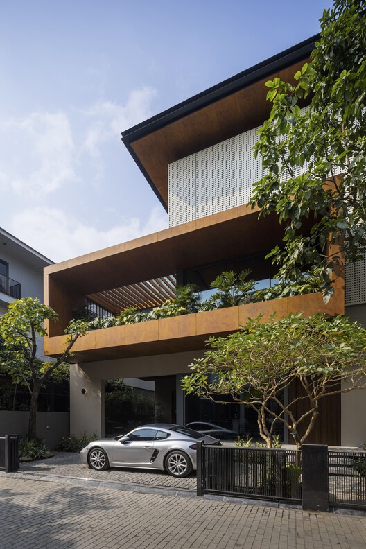 BT5 Villa / APDI - Фотография экстерьера, балкон, двор