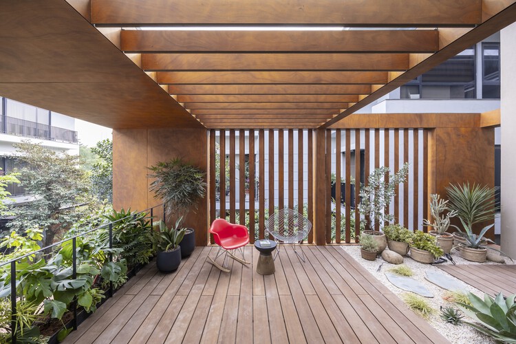 BT5 Villa / APDI — Фотография интерьера, дерево