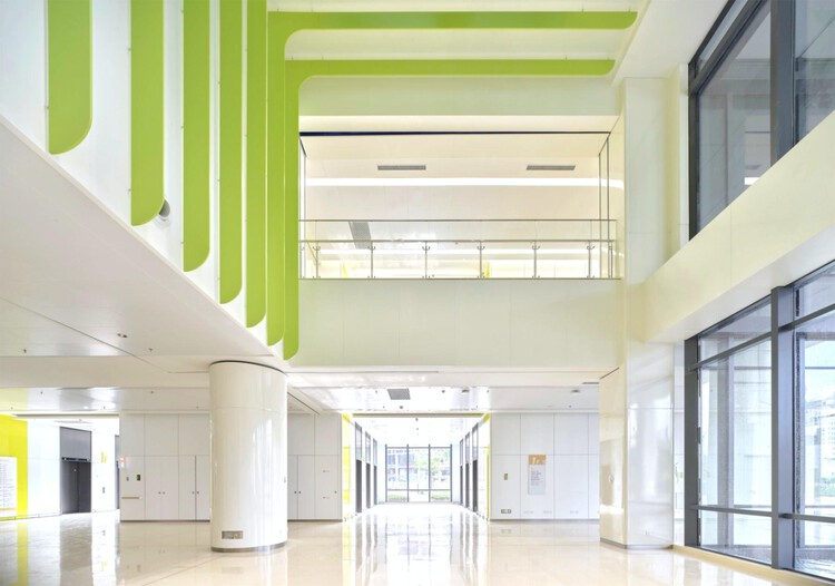 Кампус Шэньчжэньской детской больницы Лунхуа / Chubo Design + Nickl & Partner Architekten - Фотография интерьера, стекло
