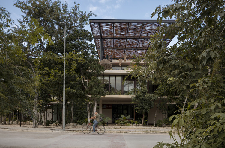 Амелия Тулум / Sordo Madaleno Arquitectos — Фотография экстерьера