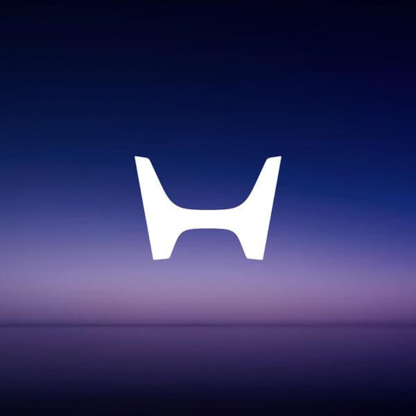 Honda создает новый логотип электромобиля, похожий на «две вытянутые руки»