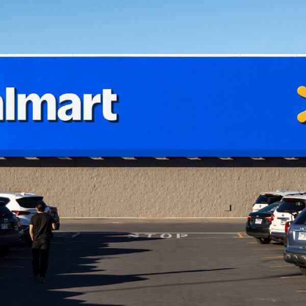 Walmart обновляет свой логотип «помимо типографики и цветов»