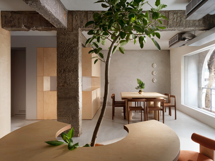 Peckish Bakery / guudpin design - Фотография интерьера, Столовая, Дерево, Стул