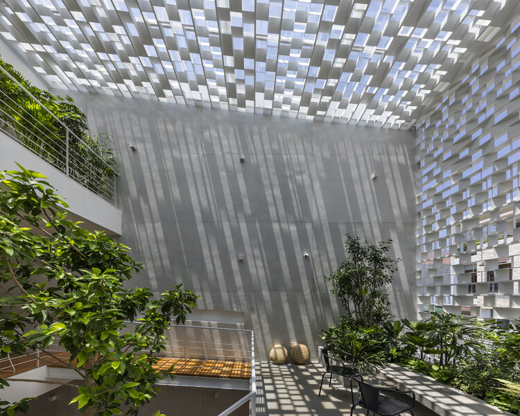 Дом Вунгтау / Sanuki Daisuke Architects - Фотография экстерьера, стекло