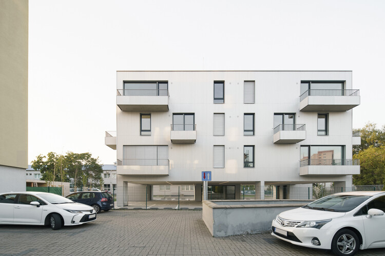 Многоквартирный дом Подун / Kuklica x Smerek Architekti - Фотография экстерьера, балкон