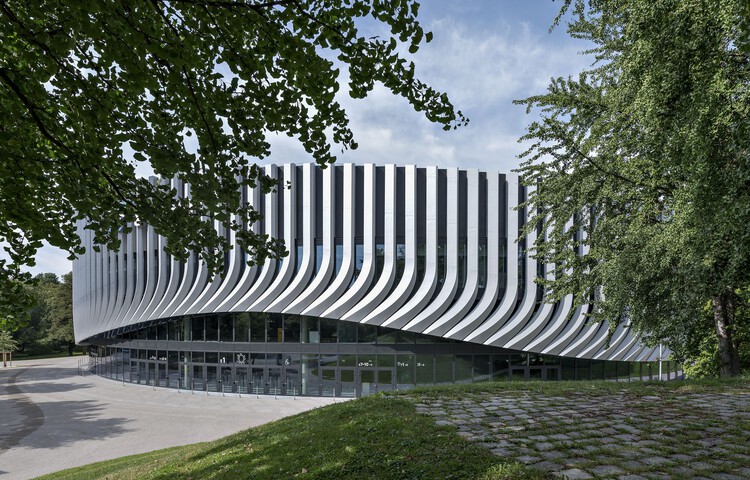 Спортарена Олимпиапарк Мюнхен SAP Garden / 3XN — Фотография экстерьера