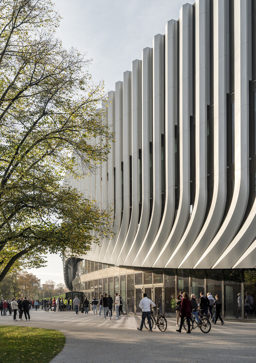 Спортарена Олимпиапарк Мюнхен SAP Garden / 3XN — Фотография экстерьера