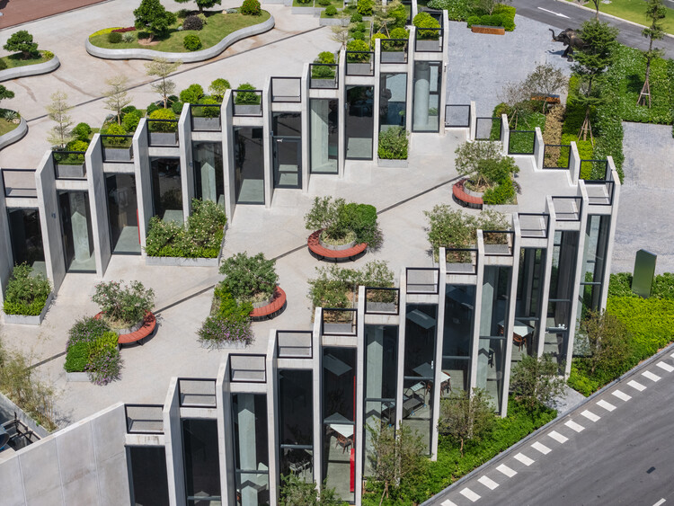Завод по производству замков Huy Hoang / Baumschlager Eberle Architekten — изображение 5 из 32