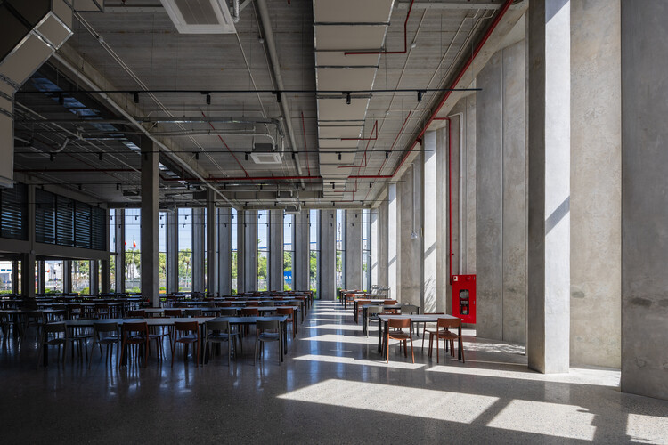 Завод по производству замков Huy Hoang / Baumschlager Eberle Architekten — изображение 4 из 32