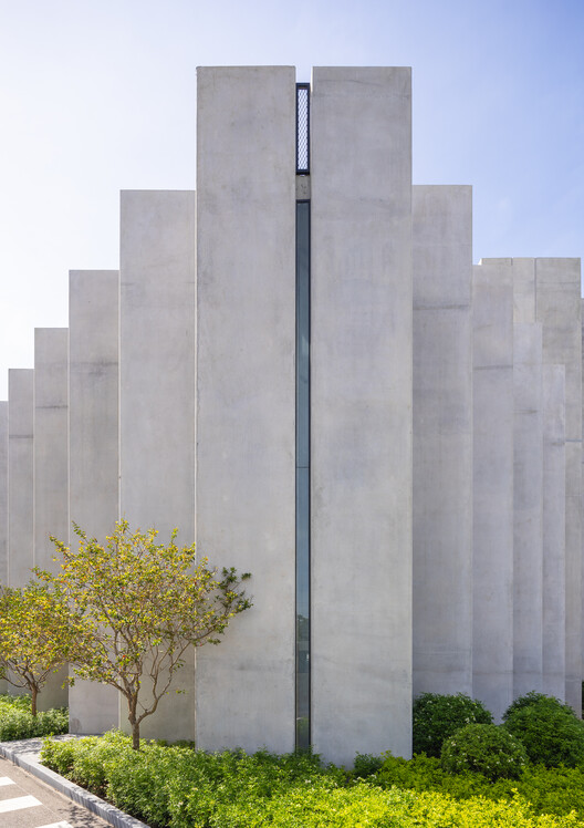 Завод замков Huy Hoang / Baumschlager Eberle Architekten - Фотография экстерьера, бетон