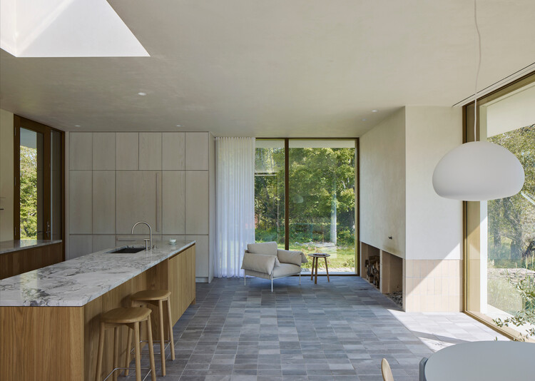 Sutton House / Pelletier De Fontenay — Фотография интерьера, кухня, бетон