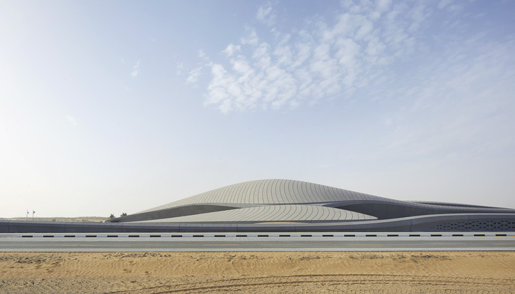 Штаб-квартира BEEAH / Zaha Hadid Architects – Фотография экстерьера