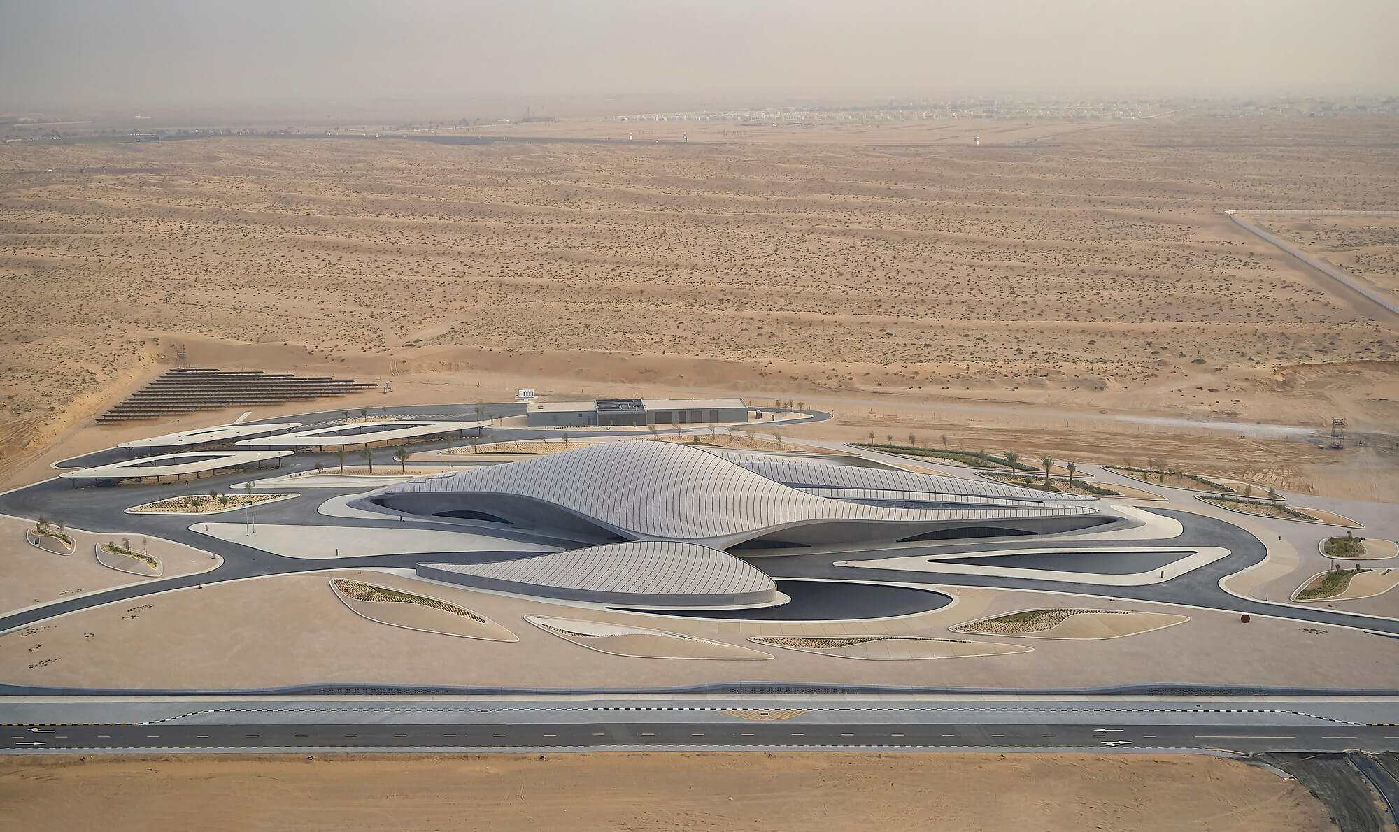 Штаб-квартира BEEAH / Zaha Hadid Architects