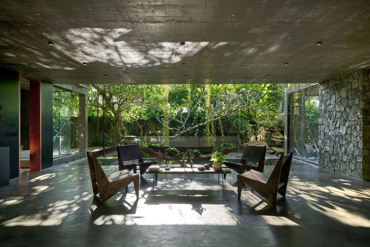 Художественная студия Path и персонализированная резиденция / Dishna Thilanka Architects - Экстерьерная фотография, дерево, бетон