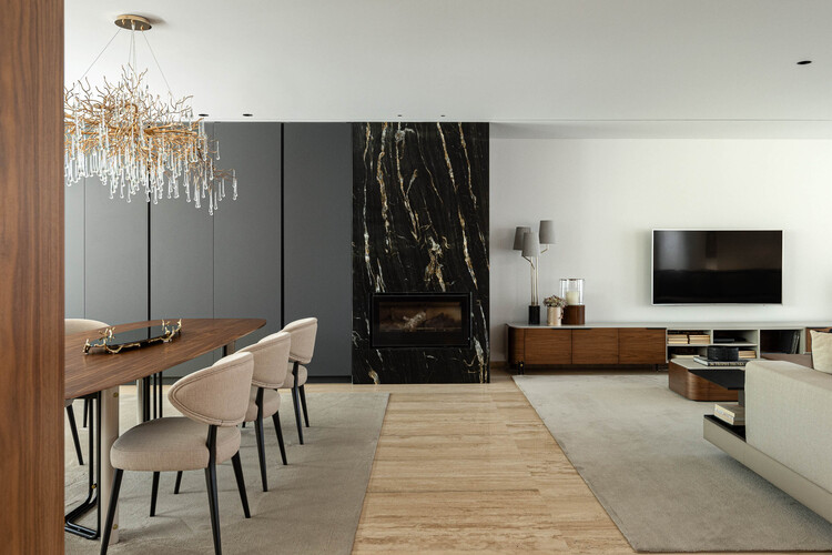 SA House / Sandro Ferreira arquitectura - Фотография интерьера, стол, дерево, стул, освещение, диван