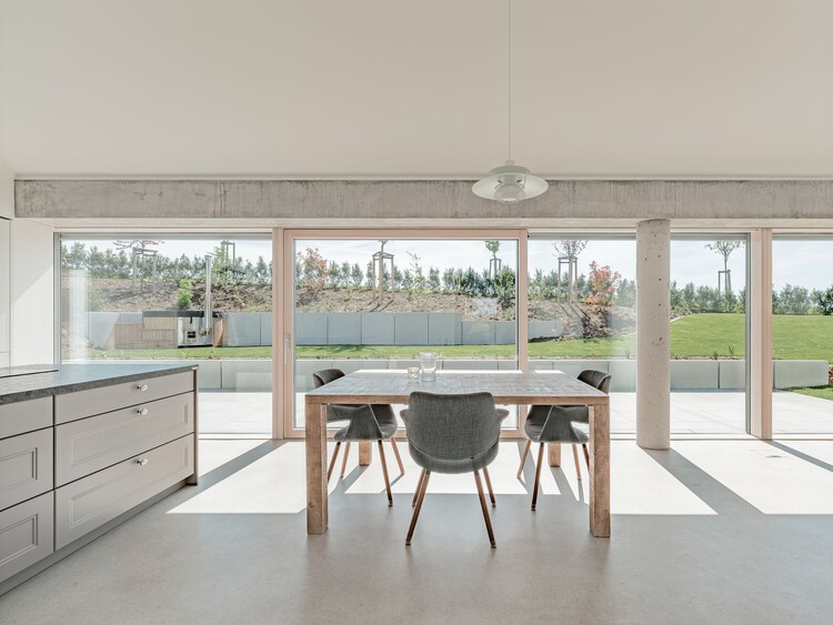 IPHO House / Sascha Wurm Architektur - Фотография интерьера, Столовая, Дерево