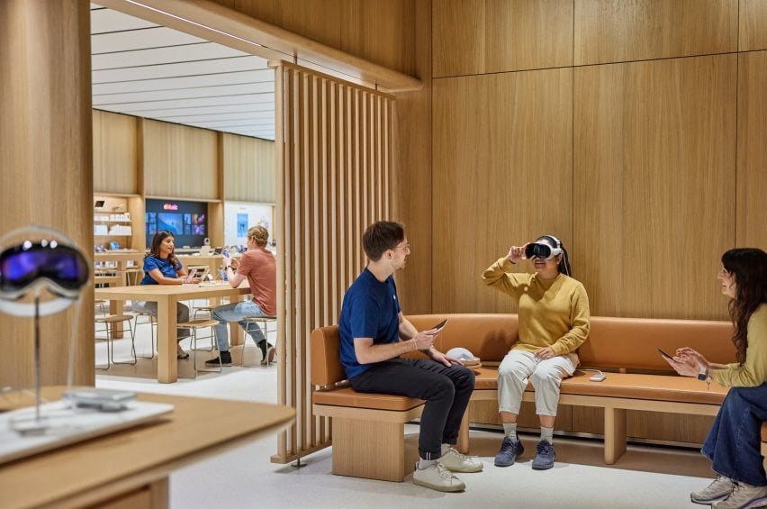 Дубовый каркас в Apple Store в Майами