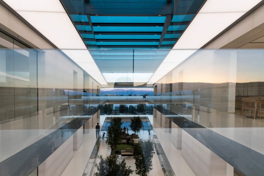 Интерьер офиса Apple