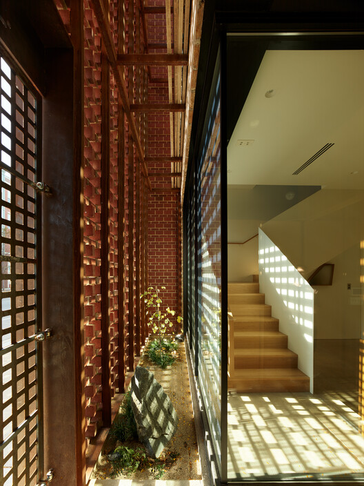 Штаб-квартира Nothing Design Co. / Range Design & Architecture — Фотография интерьера, лестницы