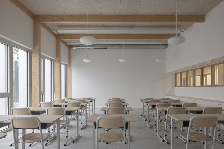 Школьный комплекс и центр отдыха Les Violettes / HEMAA Architects — изображение 5 из 34