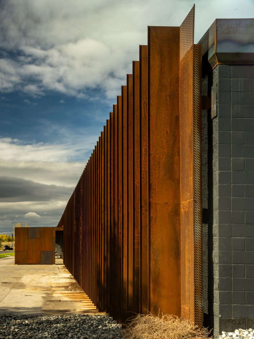 Выветривание стального фасада от CLB Architects