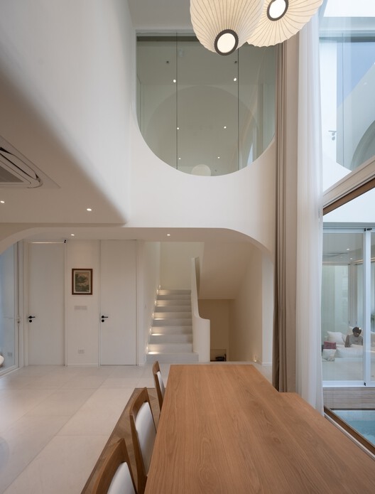 MN House / Sata Na Architect - Фотография интерьера, дерево, освещение, стекло