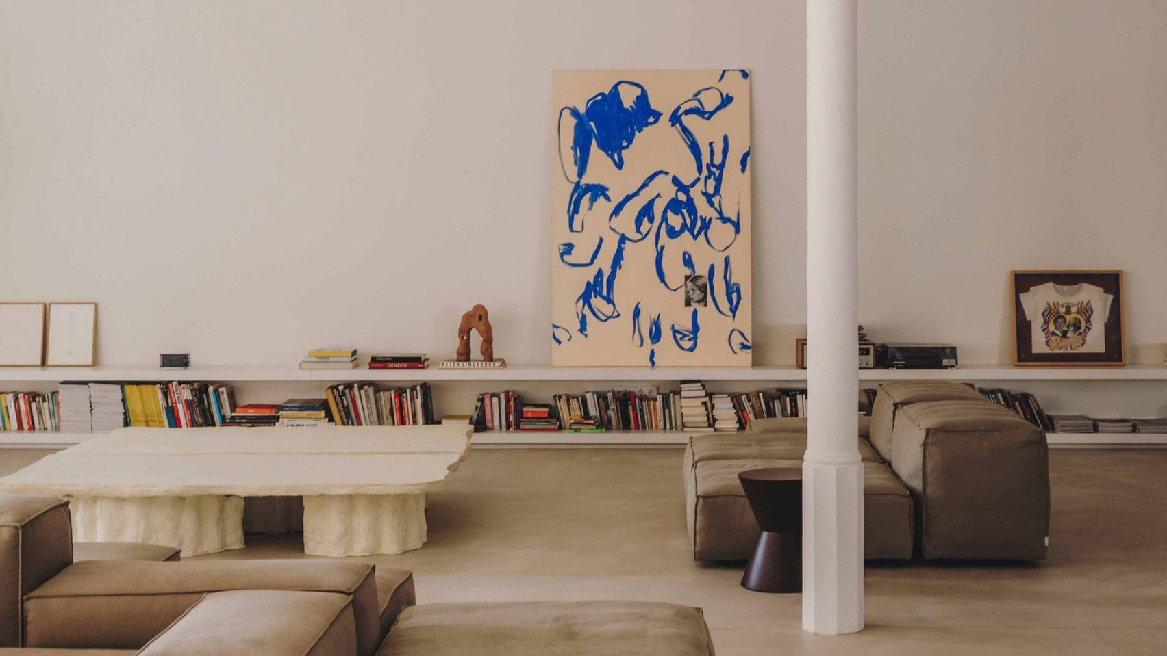 Gallery-like home in Barcelona