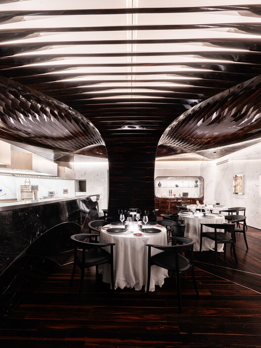 Hotel Romeo Roma / Zaha Hadid Architects - Фотография интерьера, столовая, стул