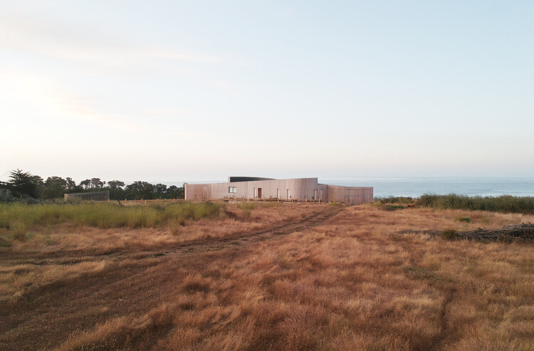 Wind House / Pablo Larroulet + Blaq Arquitectos - изображение 6 из 27