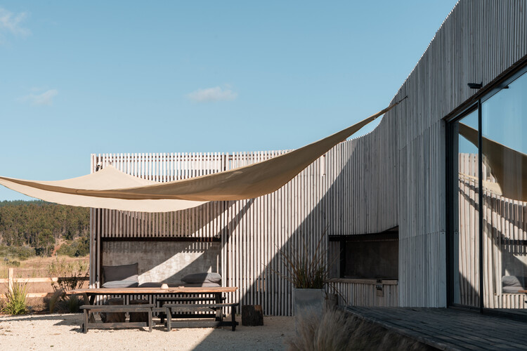 Wind House / Pablo Larroulet + Blaq Arquitectos - изображение 13 из 27