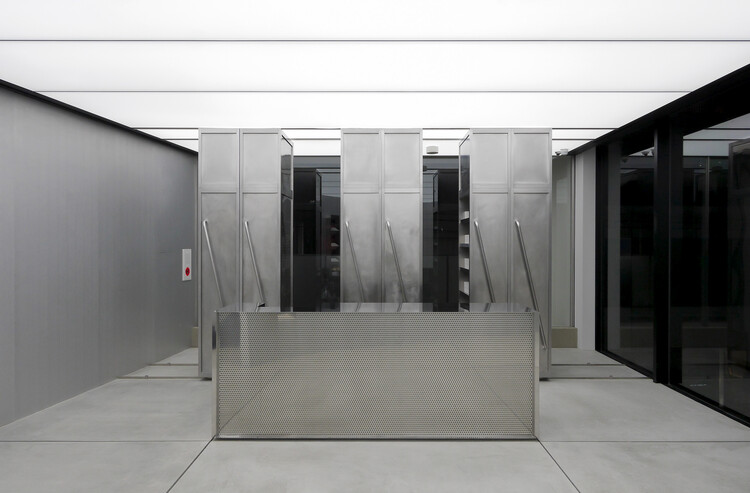 025S Harajuku Store / Atelier KHJ - изображение 2 из 12