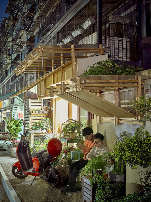 Li Eaves, The Flower and Plant Shop / Студия Architecure - внешняя фотография, балкон
