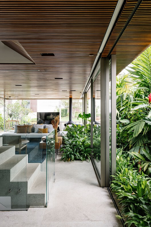 Cumaru House / FGMF - изображение 4 из 23