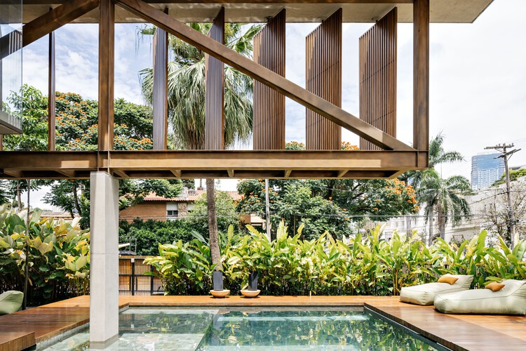 Cumaru House / FGMF - изображение 6 из 23