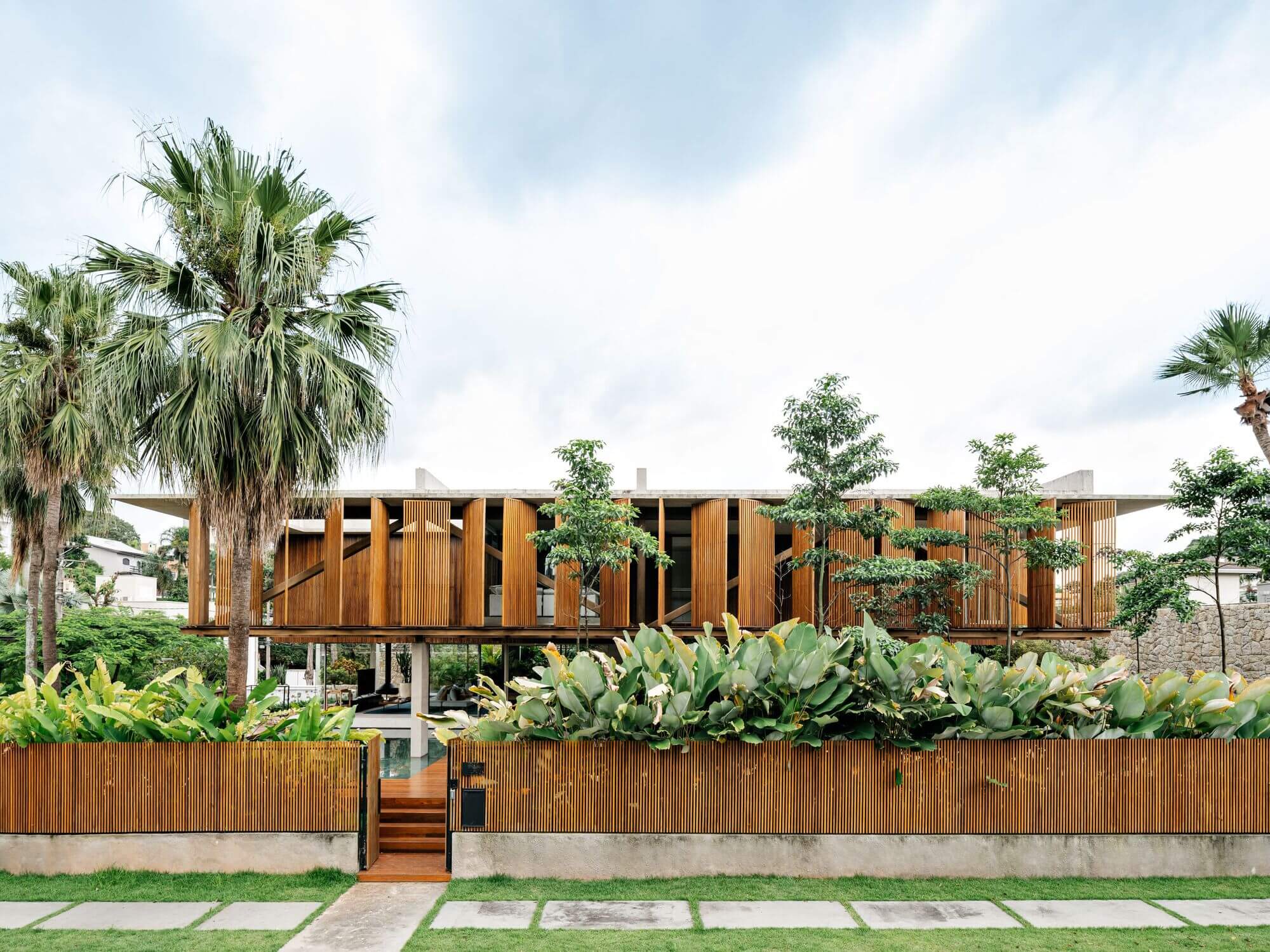 Cumaru House / FGMF | Архидали