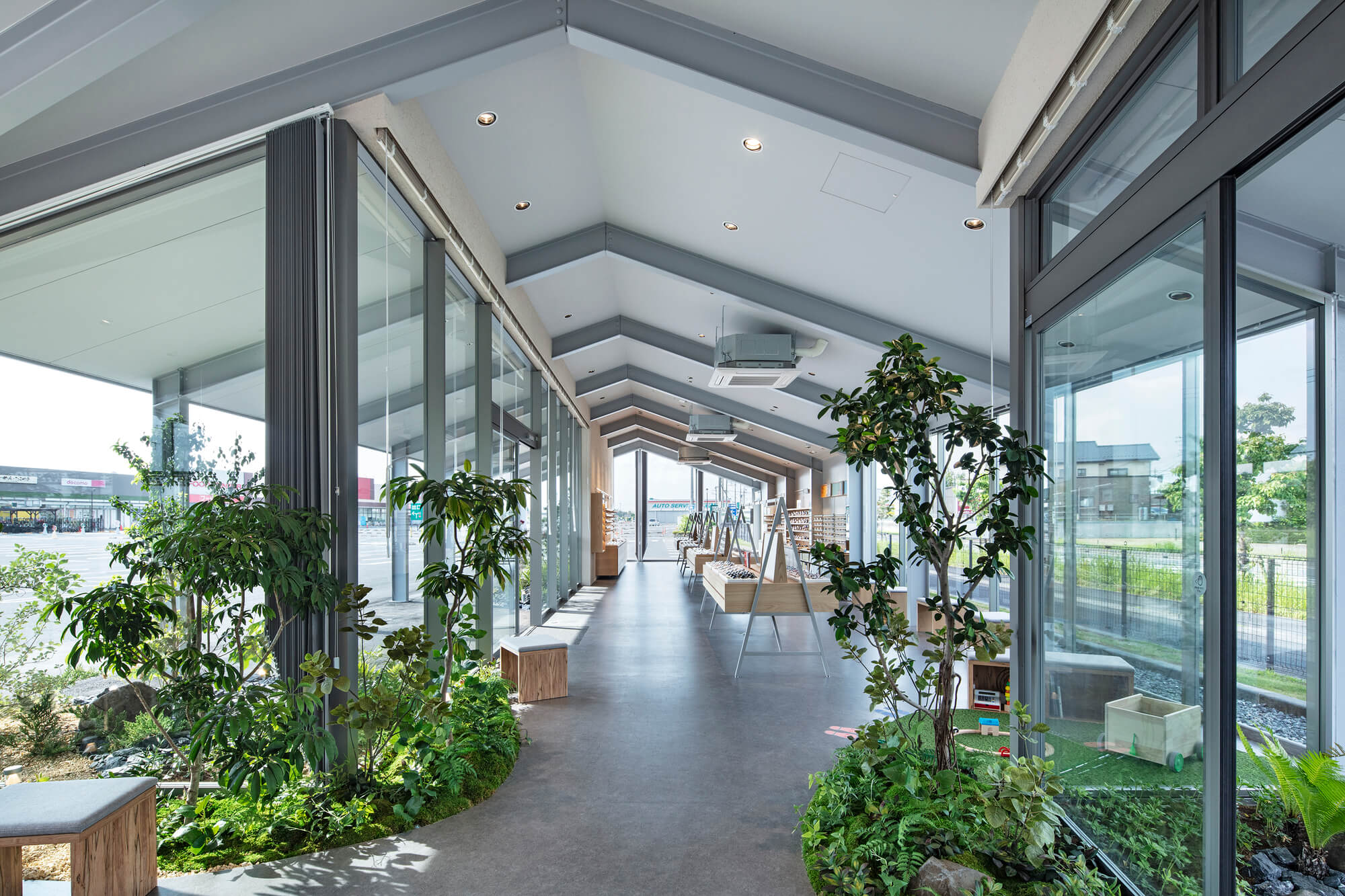 Jins Ohtone Store / Tadashi Hirai Design Studio
