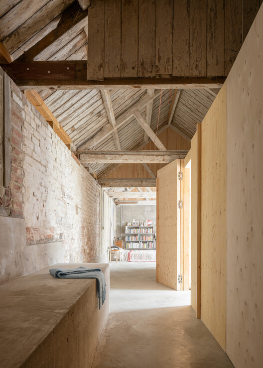 Старый Byre Home / Gianni Botsford Architects - изображение 12 из 28